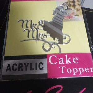 Cake topper